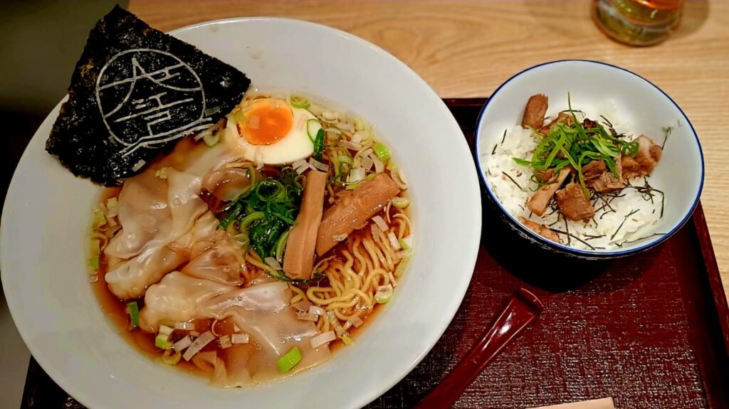 Ramen und Reisschüssel